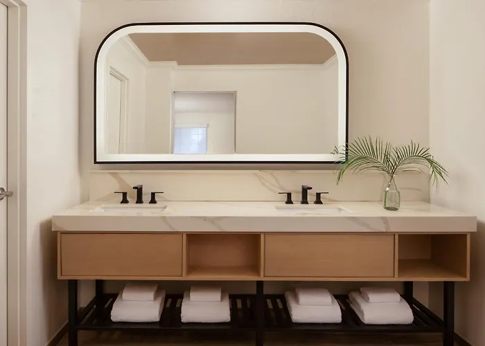 Resort Kimpton Miralina And By Ihg 4*